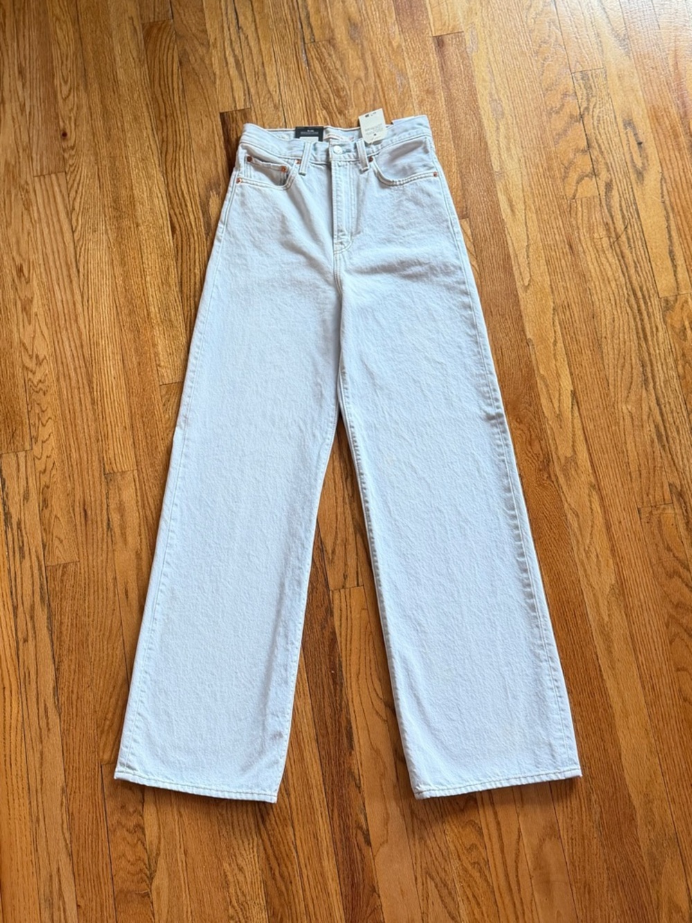 Levi's Ribcage Wide Leg High-Rise Jeans in Light Wash 27x34 - Picture 4 of 7